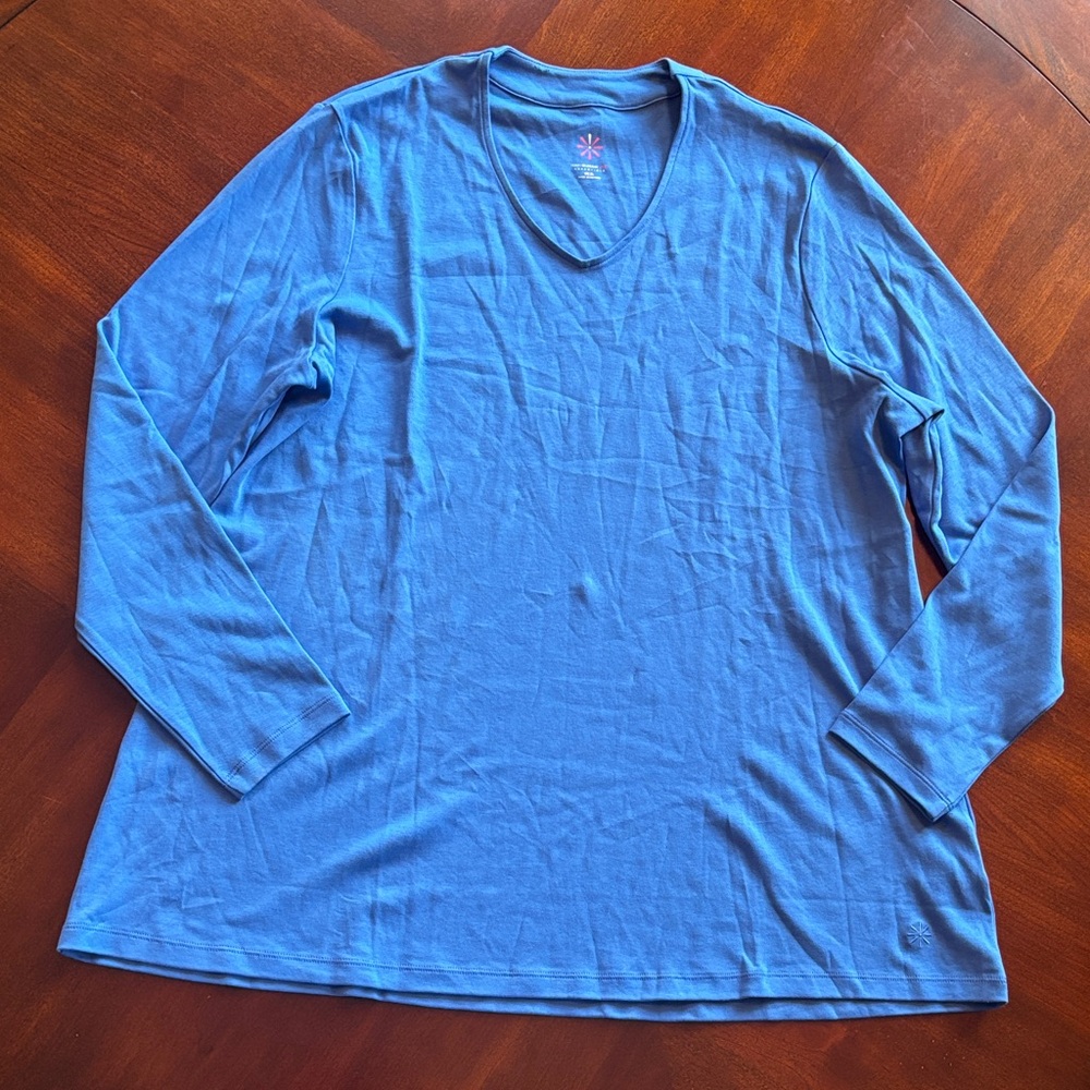 Blue long sleeve Tee • Isaac Mizrahi live size XL